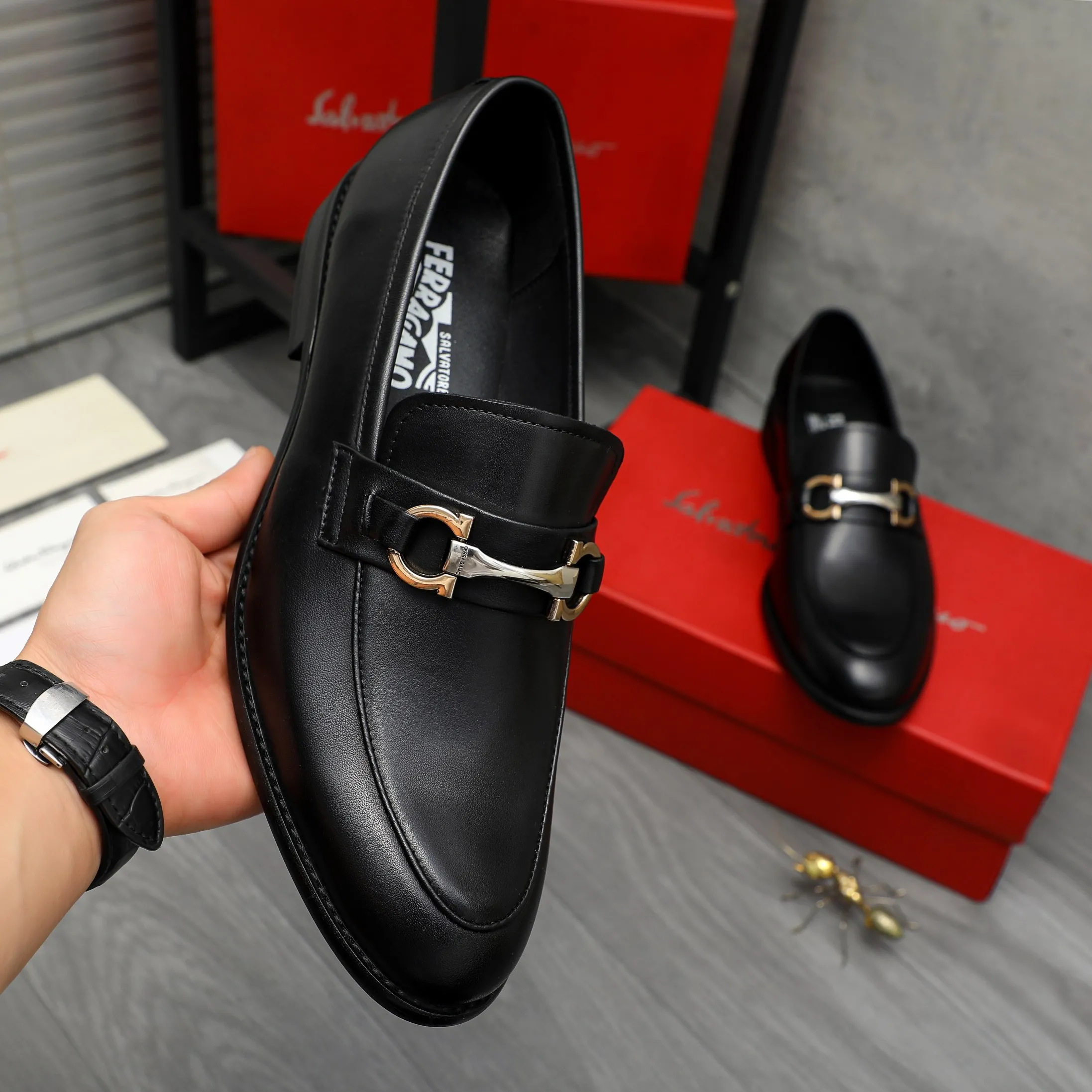 Men's shoes 💰420 Product trademark: Ferragamo " Ferragamo ] Business slip-on leather shoes Regular size: 39-45 (38.46 custom-made, non-refundable) Product materials: Selected high-quality cowhide upper, sheepskin lining, original rubber outsole